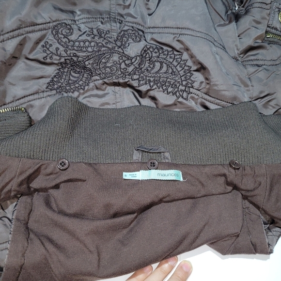 Maurices 2000s Y2K Brown Quilted Puffer Fall Vest Embroidered Paisley Detail - Picture 8 of 9